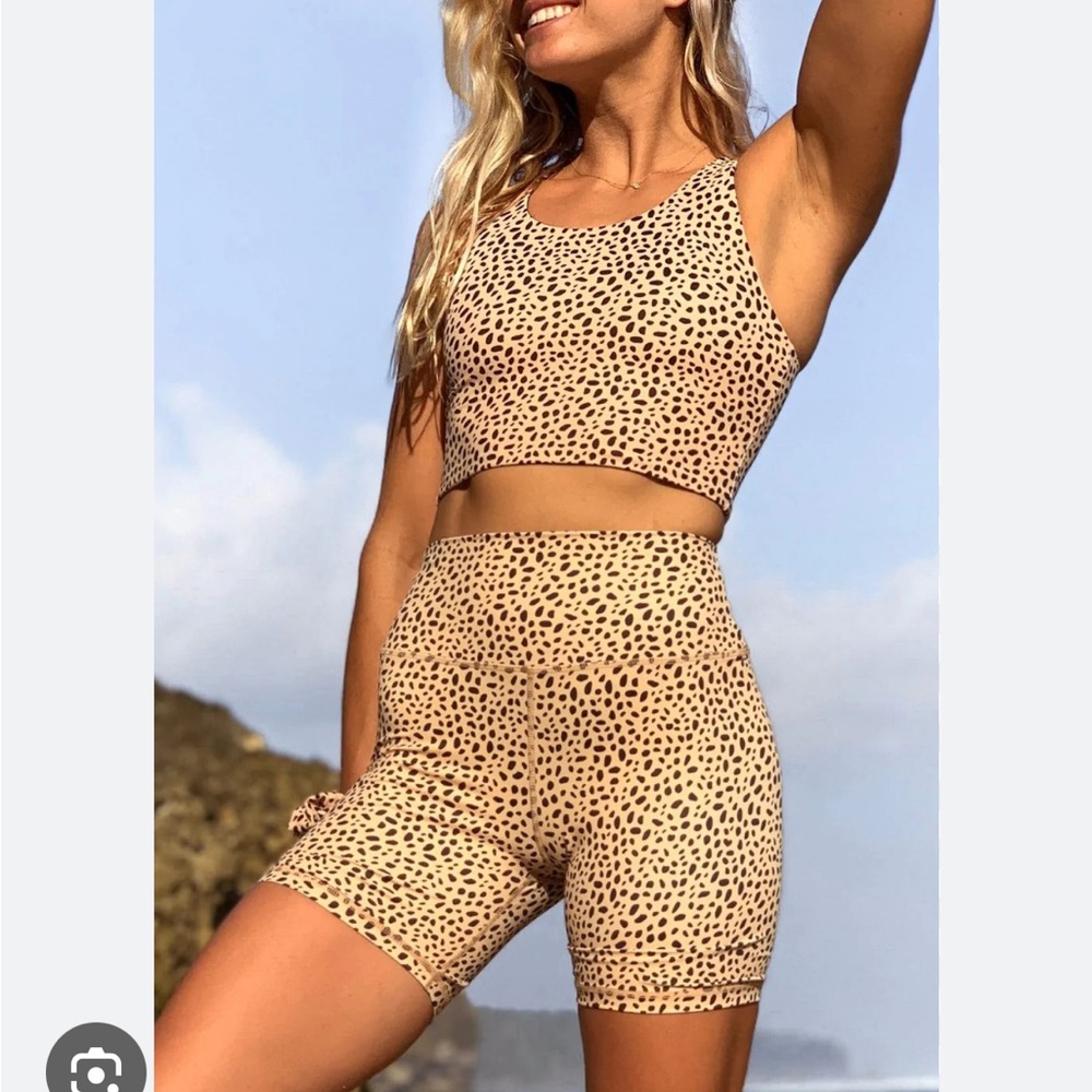 Kavala collective cheetah tawaiis yoga surf crop